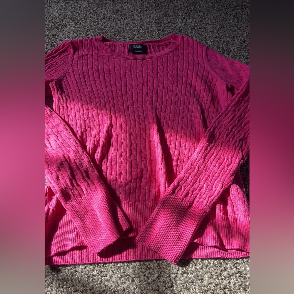 Super cute sweater!